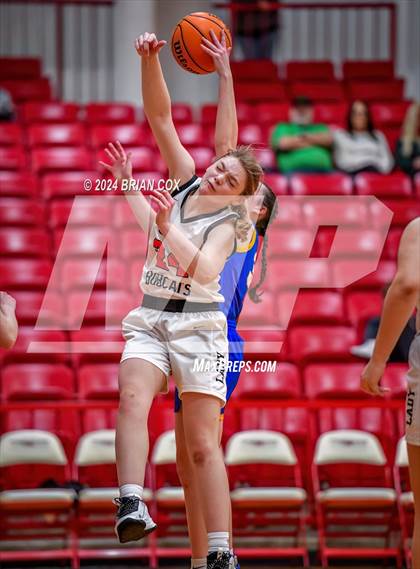 Thumbnail 2 in JV: Flippin vs Mountain Home (I Want It Personalized Classic) photogallery.