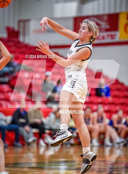 Thumbnail 2 in JV: Flippin vs Mountain Home (I Want It Personalized Classic) photogallery.