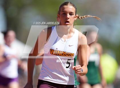 Thumbnail 2 in CHSAA Finals 4A  (4x800 Relay) photogallery.