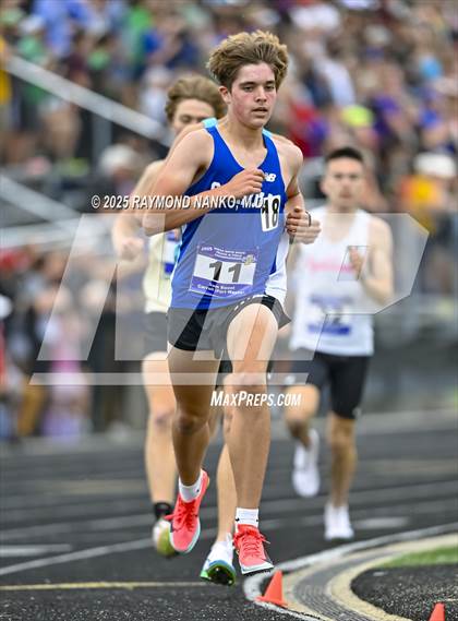 Thumbnail 3 in IHSAA Finals (1600 Meter) photogallery.