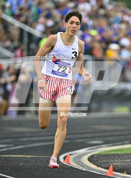 Thumbnail 3 in IHSAA Finals (1600 Meter) photogallery.