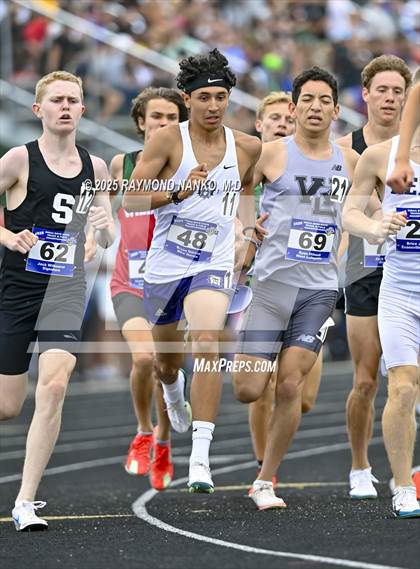 Thumbnail 3 in IHSAA Finals (1600 Meter) photogallery.