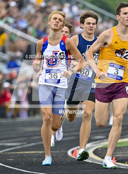 Thumbnail 3 in IHSAA Finals (1600 Meter) photogallery.