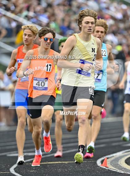 Thumbnail 3 in IHSAA Finals (1600 Meter) photogallery.