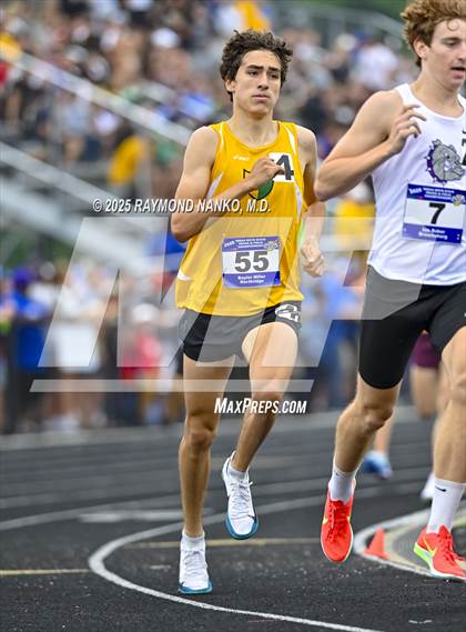 Thumbnail 3 in IHSAA Finals (1600 Meter) photogallery.
