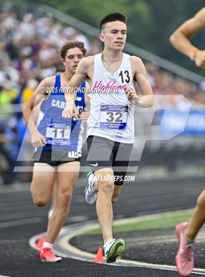Thumbnail 2 in IHSAA Finals (1600 Meter) photogallery.
