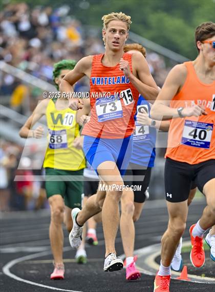 Thumbnail 1 in IHSAA Finals (1600 Meter) photogallery.