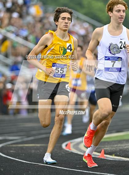 Thumbnail 3 in IHSAA Finals (1600 Meter) photogallery.