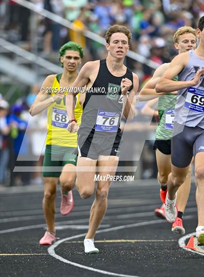 Thumbnail 3 in IHSAA Finals (1600 Meter) photogallery.