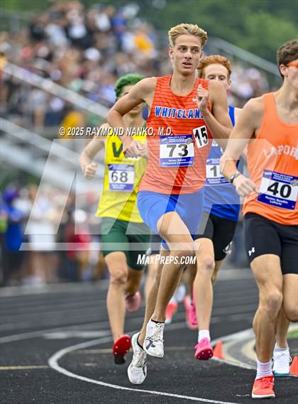 Thumbnail 3 in IHSAA Finals (1600 Meter) photogallery.