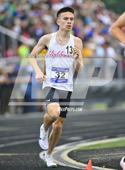 Thumbnail 1 in IHSAA Finals (1600 Meter) photogallery.