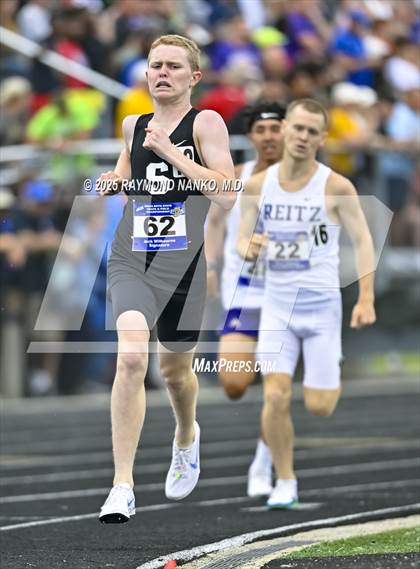 Thumbnail 1 in IHSAA Finals (1600 Meter) photogallery.