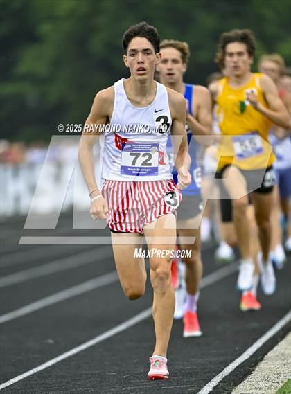 Thumbnail 1 in IHSAA Finals (1600 Meter) photogallery.