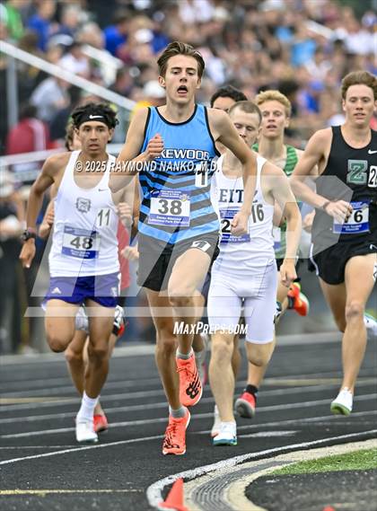 Thumbnail 3 in IHSAA Finals (1600 Meter) photogallery.