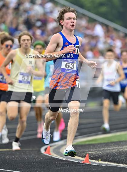 Thumbnail 1 in IHSAA Finals (1600 Meter) photogallery.