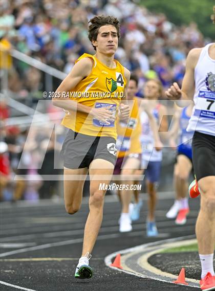 Thumbnail 3 in IHSAA Finals (1600 Meter) photogallery.