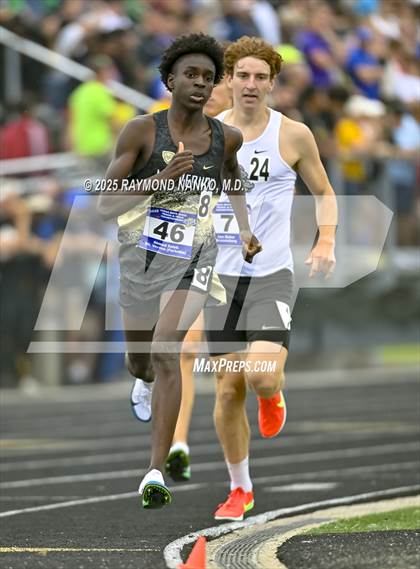Thumbnail 1 in IHSAA Finals (1600 Meter) photogallery.