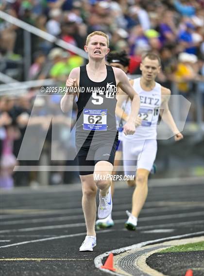 Thumbnail 1 in IHSAA Finals (1600 Meter) photogallery.