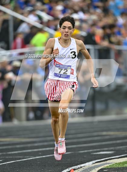 Thumbnail 2 in IHSAA Finals (1600 Meter) photogallery.