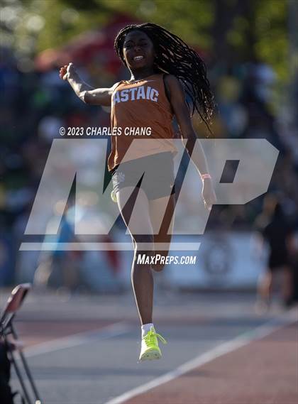 Thumbnail 1 in CIF State Finals (Long Jump) photogallery.