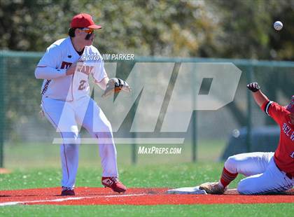 Thumbnail 1 in Del Valle vs. Hyde Park (AISD Tournament) photogallery.