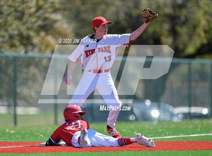 Thumbnail 2 in Del Valle vs. Hyde Park (AISD Tournament) photogallery.