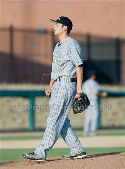 Thumbnail 3 in Enochs vs. Lincoln (CIF SJS Playoffs) photogallery.