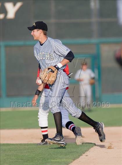 Thumbnail 3 in Enochs vs. Lincoln (CIF SJS Playoffs) photogallery.