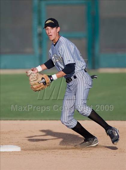Thumbnail 3 in Enochs vs. Lincoln (CIF SJS Playoffs) photogallery.