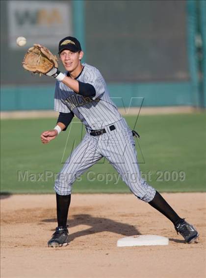 Thumbnail 3 in Enochs vs. Lincoln (CIF SJS Playoffs) photogallery.