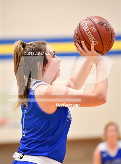 Thumbnail 2 in Mineral Wells vs Joaquin (Lipan HD Howard Classic) photogallery.