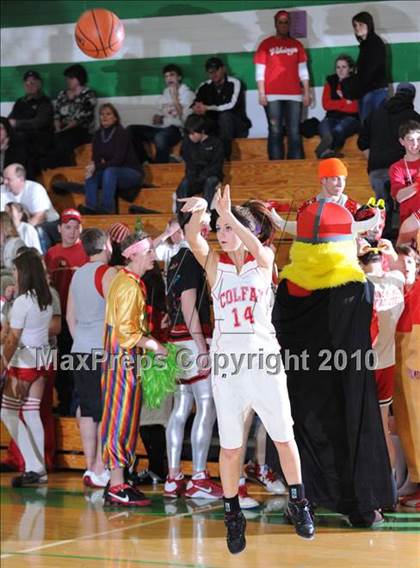 Thumbnail 3 in Colfax vs. Regis (D3 Regional Semifinal)  photogallery.