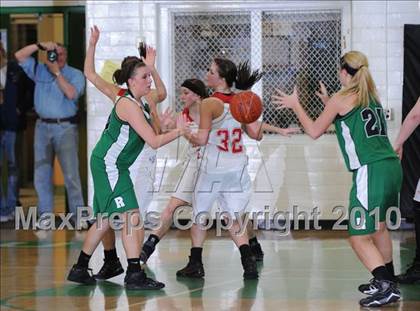Thumbnail 3 in Colfax vs. Regis (D3 Regional Semifinal)  photogallery.