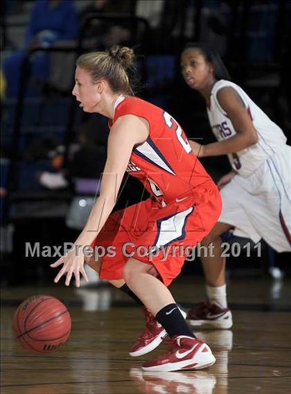Thumbnail 3 in Bob Jones @ Huntsville photogallery.
