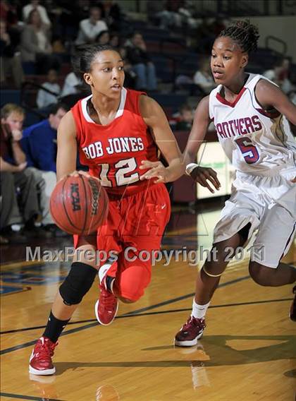 Thumbnail 2 in Bob Jones @ Huntsville photogallery.
