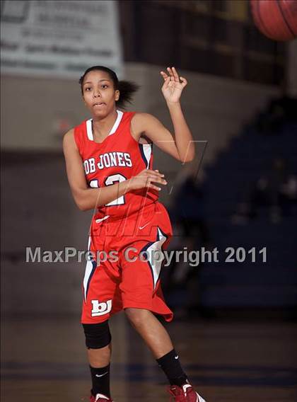 Thumbnail 2 in Bob Jones @ Huntsville photogallery.