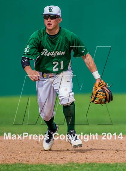 Thumbnail 1 in Calallen @ Reagan photogallery.