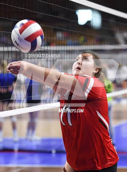 Thumbnail 1 in Cheyenne Mountain vs. Montrose (CHSAA 4A Playoff) photogallery.