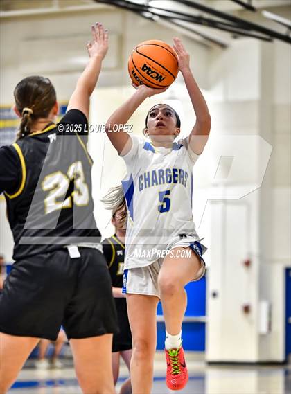 Thumbnail 3 in Don Lugo @ Charter Oak photogallery.