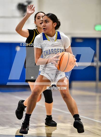 Thumbnail 3 in Don Lugo @ Charter Oak photogallery.
