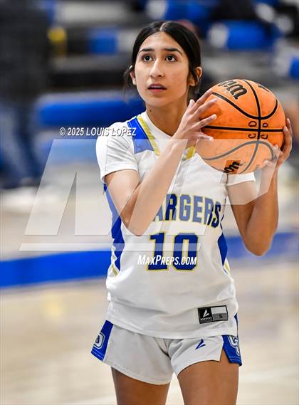 Thumbnail 1 in Don Lugo @ Charter Oak photogallery.