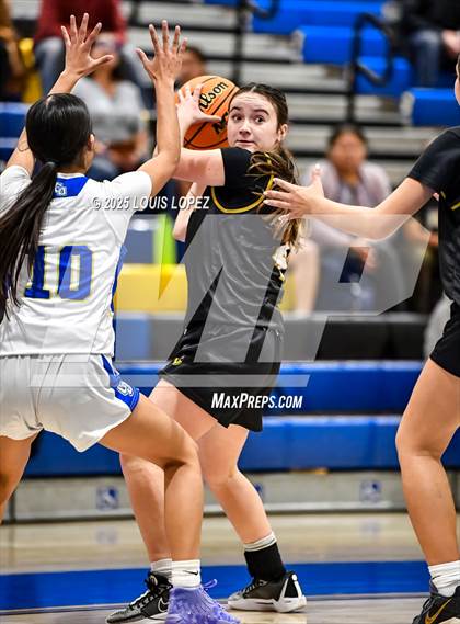 Thumbnail 3 in Don Lugo @ Charter Oak photogallery.