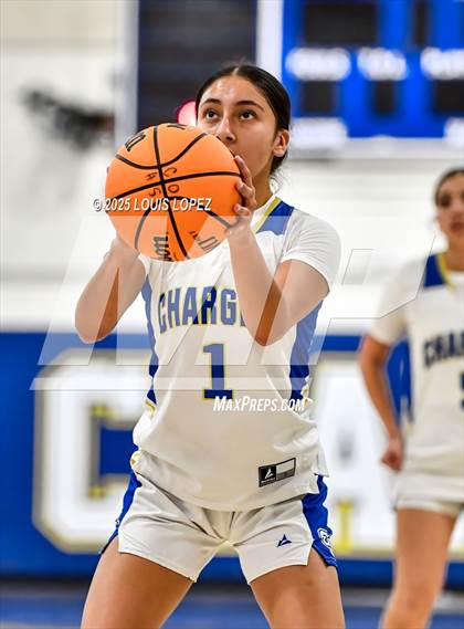 Thumbnail 3 in Don Lugo @ Charter Oak photogallery.