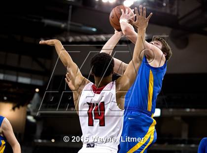 Thumbnail 2 in Newport Central Catholic vs Holmes photogallery.