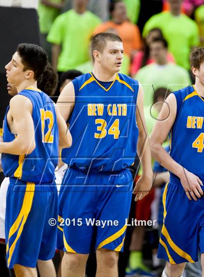 Thumbnail 3 in Newport Central Catholic vs Holmes photogallery.