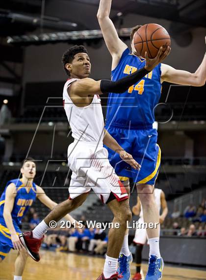 Thumbnail 2 in Newport Central Catholic vs Holmes photogallery.