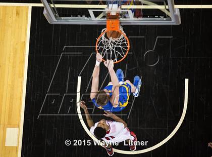 Thumbnail 3 in Newport Central Catholic vs Holmes photogallery.