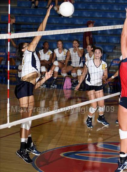 Thumbnail 3 in Stony Point vs. Wimberley photogallery.