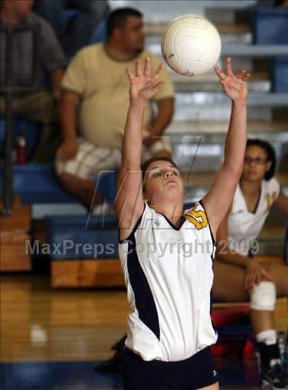 Thumbnail 3 in Stony Point vs. Wimberley photogallery.