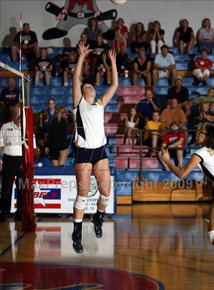 Thumbnail 1 in Stony Point vs. Wimberley photogallery.
